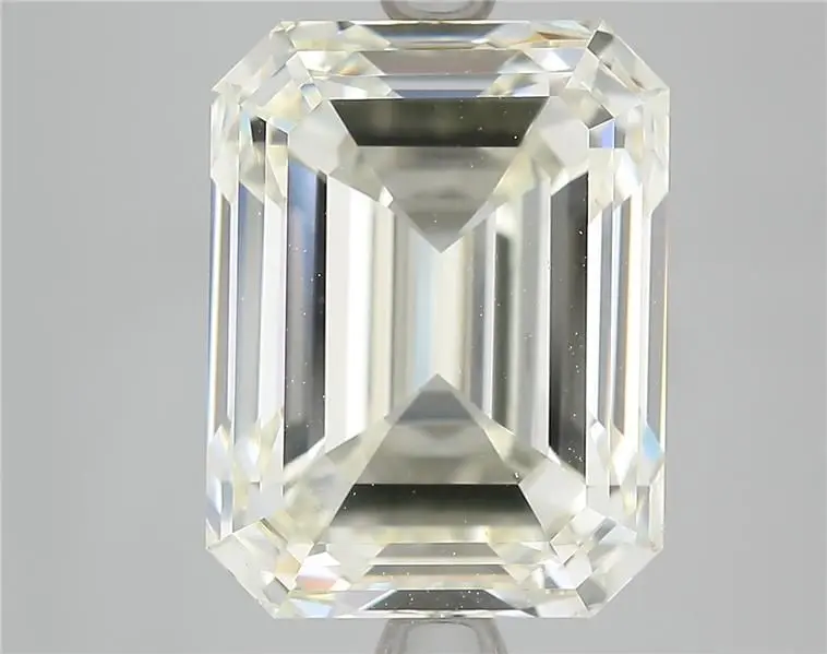 5.7 Carat Natural Emerald Diamond