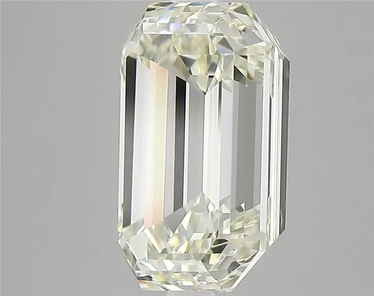 5.27 Carat Natural Emerald Diamond