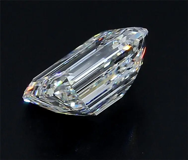 4.01 Carat Natural Emerald Diamond