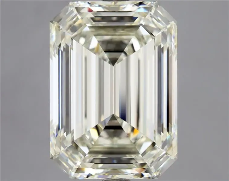 5.02 Carat Natural Emerald Diamond