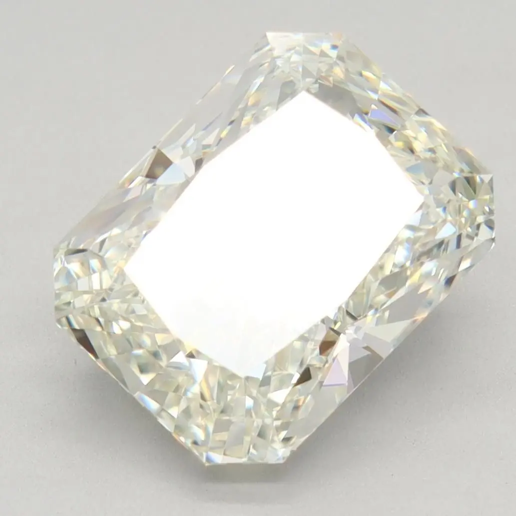 3.84 Carat Lab Grown Radiant Diamond