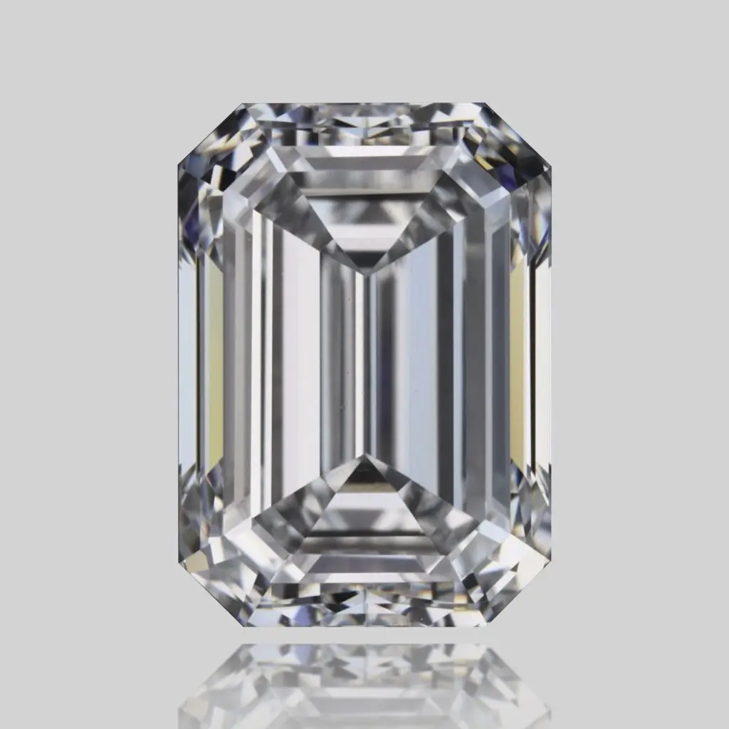 0.9 Carat Natural Emerald Diamond