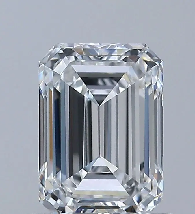 0.9 Carat Natural Emerald Diamond