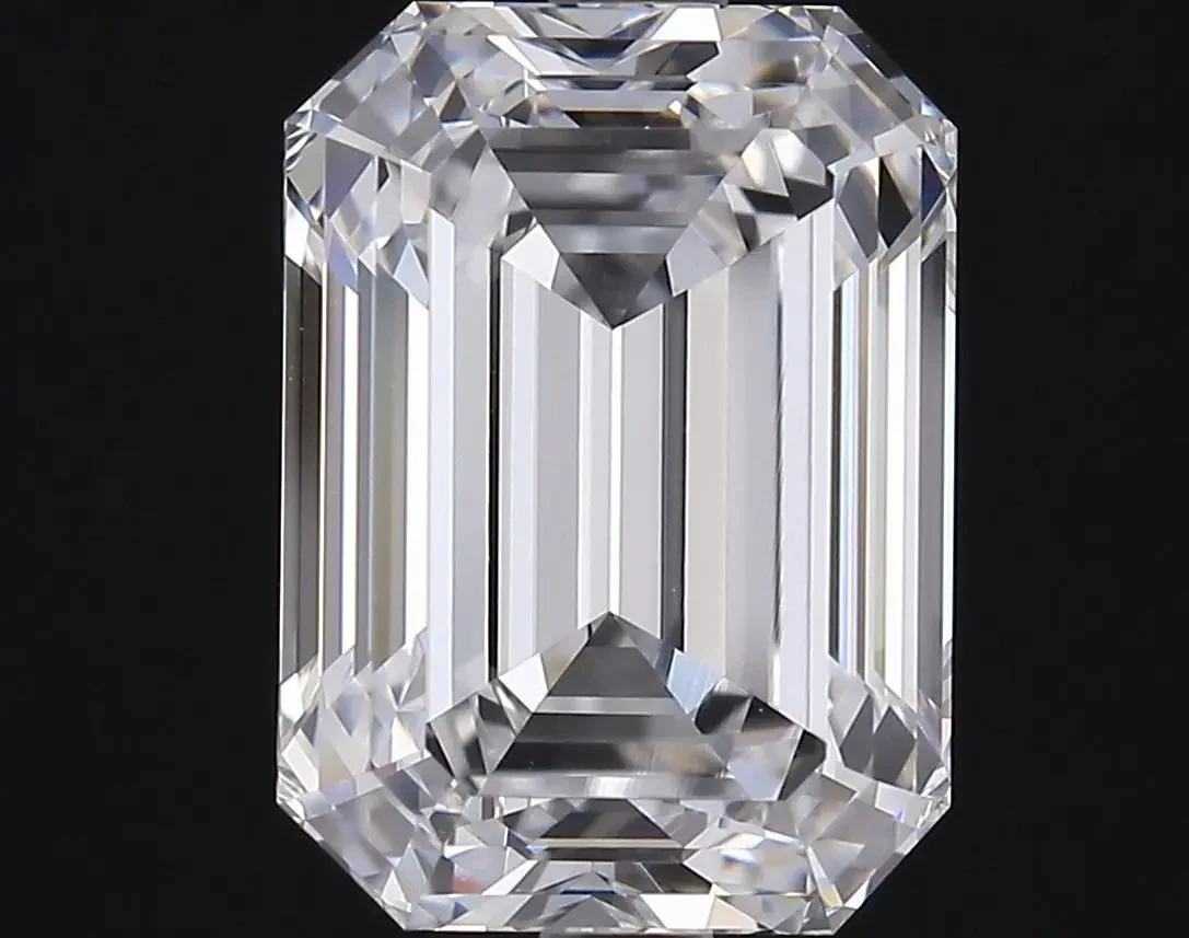 4.02 Carat Natural Emerald Diamond