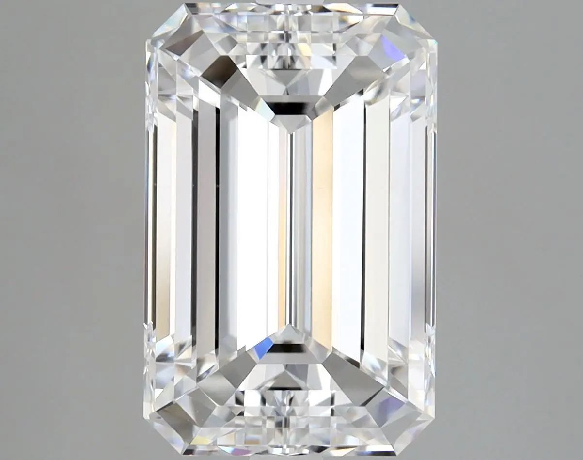3.01 Carat Natural Emerald Diamond