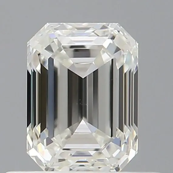 0.7 Carat Natural Emerald Diamond