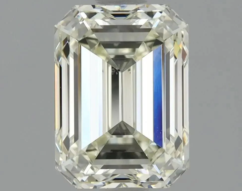 2.01 Carat Natural Emerald Diamond