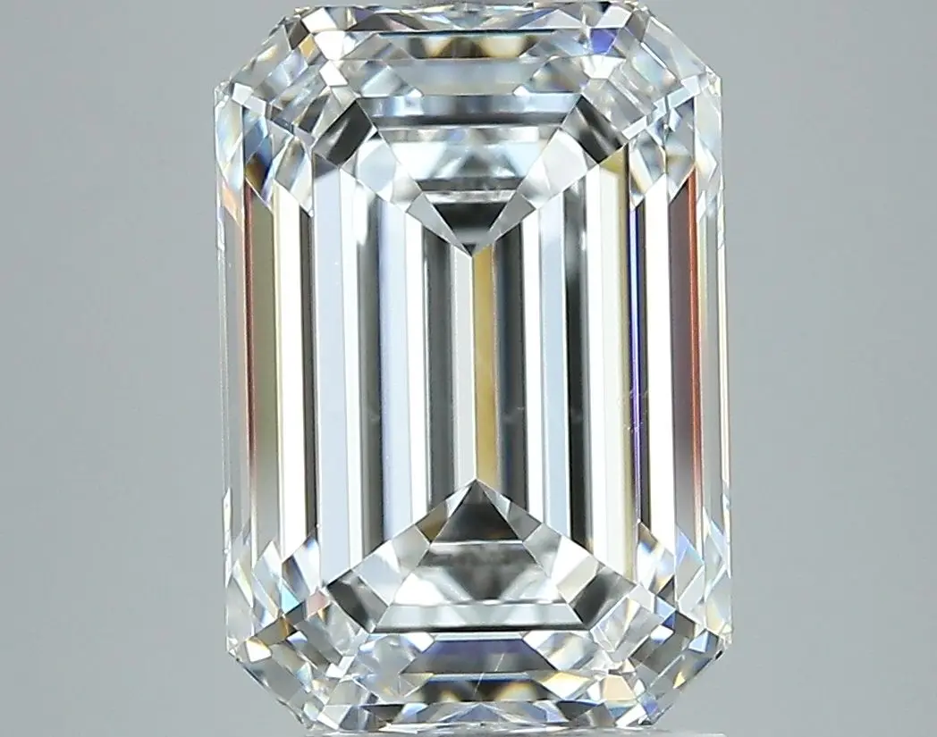 5.02 Carat Natural Emerald Diamond
