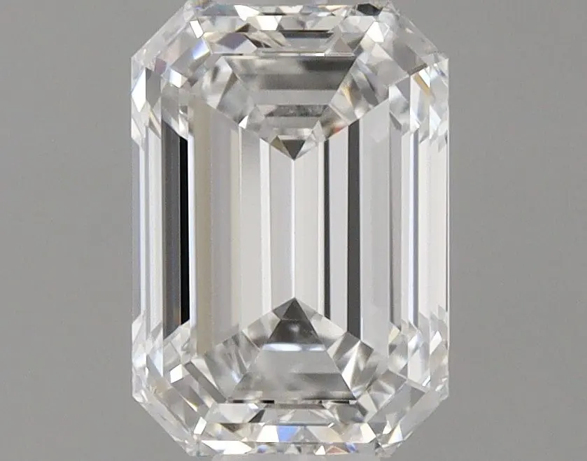 0.9 Carat Natural Emerald Diamond