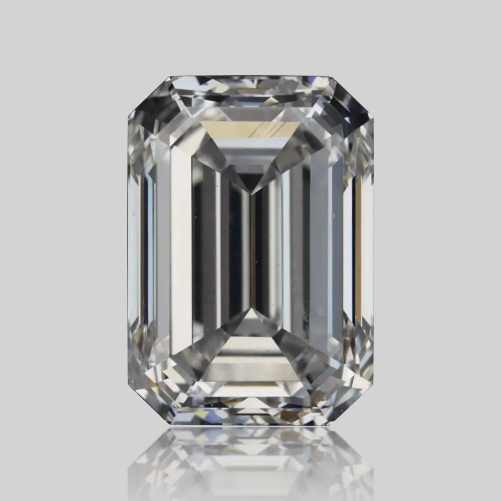 0.9 Carat Natural Emerald Diamond
