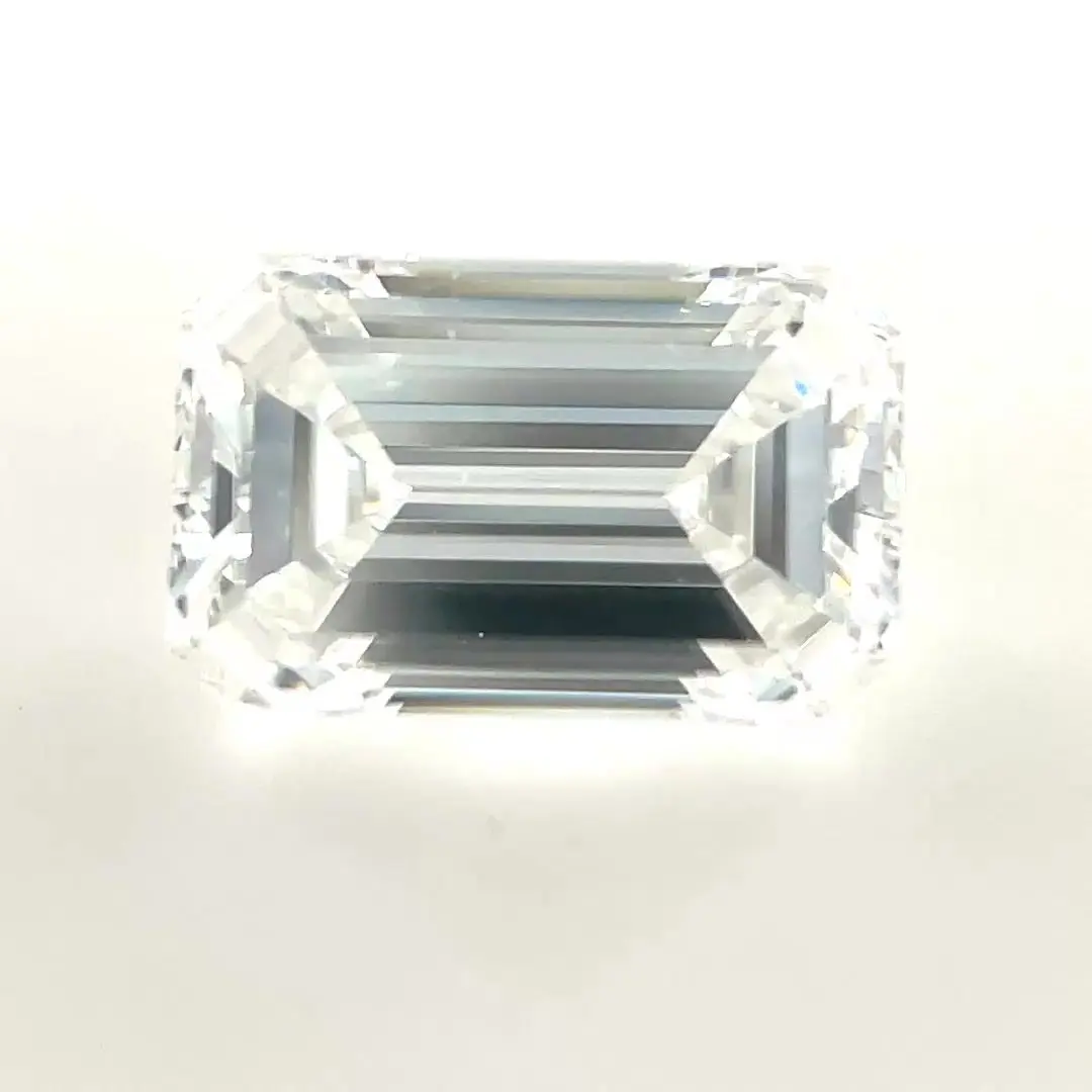 0.8 Carat Natural Emerald Diamond
